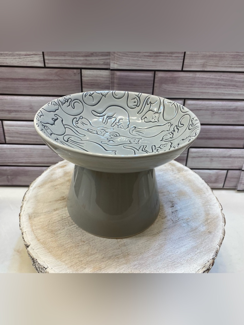 Signature❤️ (1)Yoga cat screen embossed Elevated cat L bowl  Gray  New